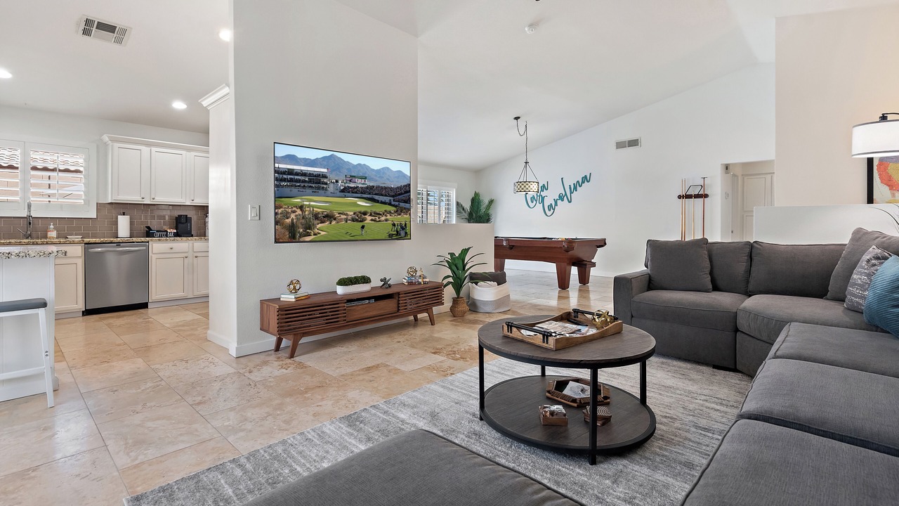 Photo of Livingroom in Paradise Valley Village