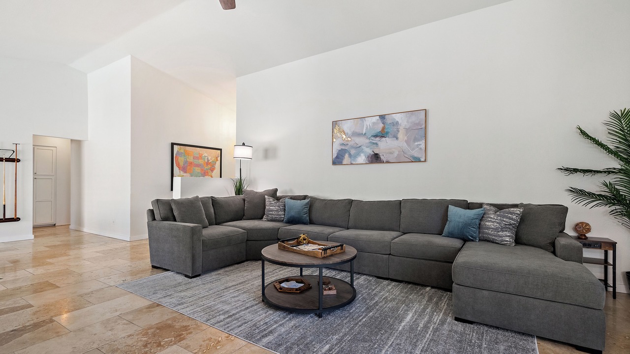 Photo of Livingroom in Paradise Valley Village