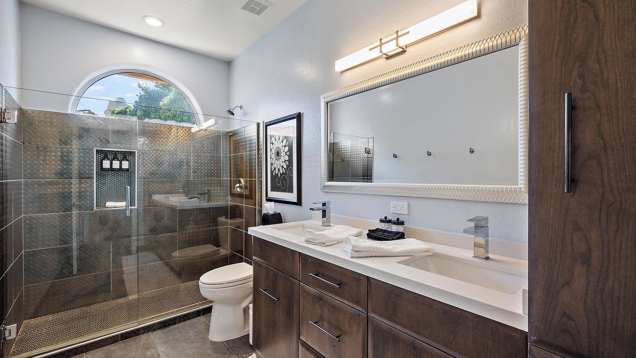 Photo of Bathroom in Central Scottsdale