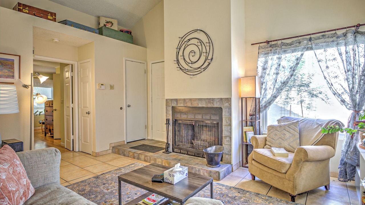 Photo of Livingroom in Menlo Park