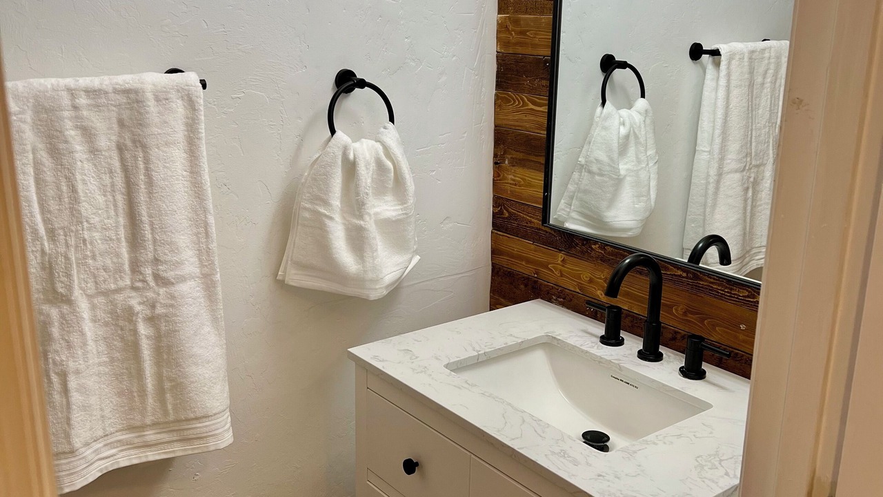 Photo of Bathroom in Green Valley