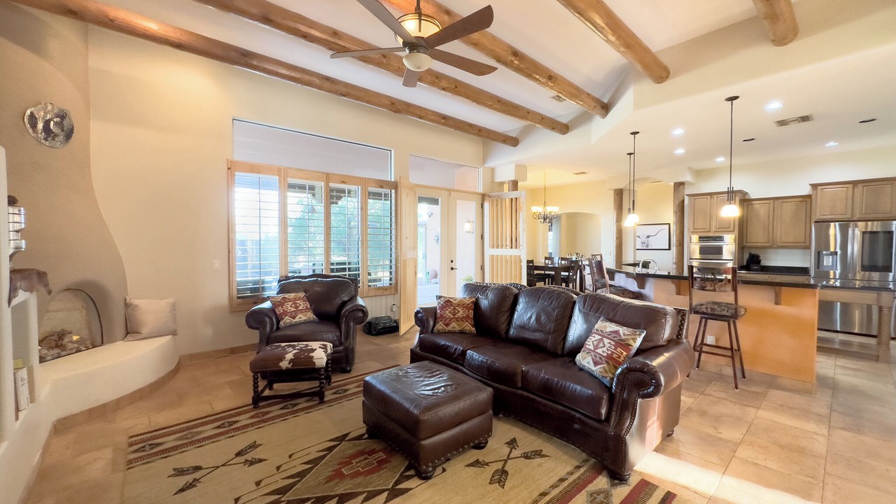 Photo of Livingroom in Surprise