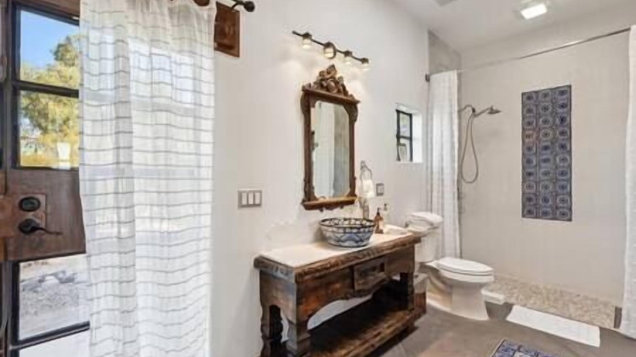 Photo of Bathroom in El G.H.E.K.O.