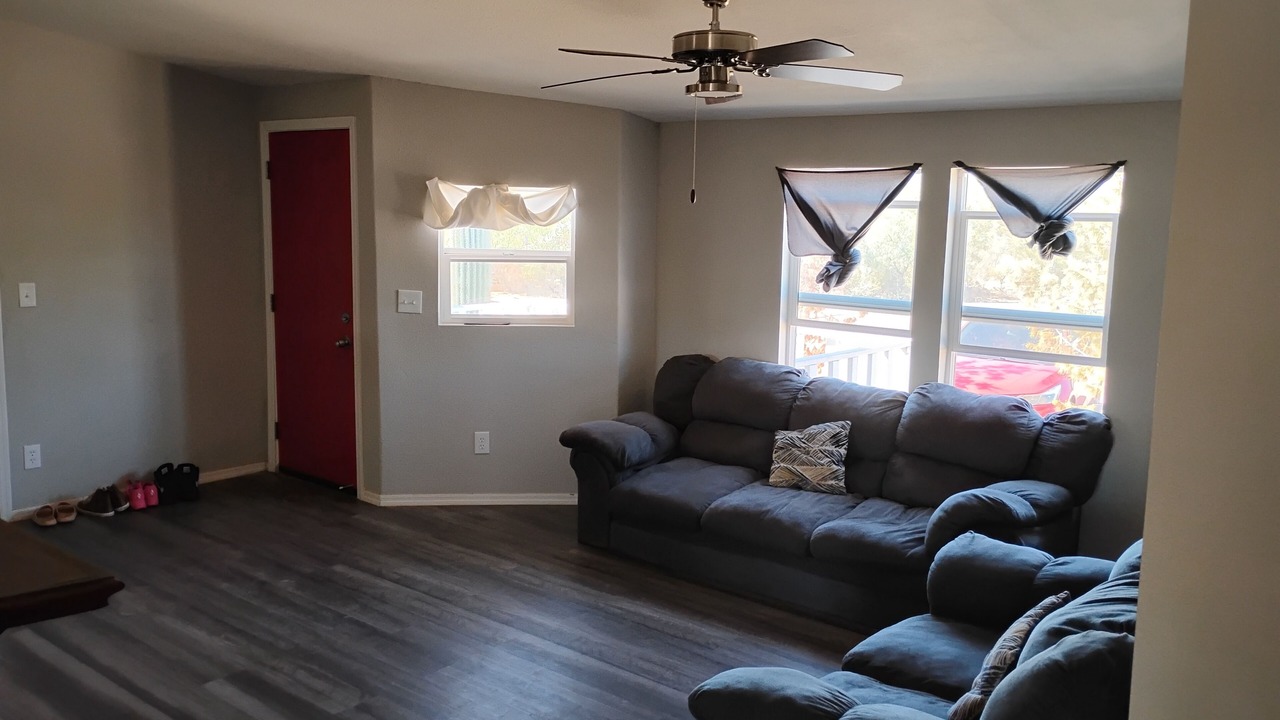 Photo of Livingroom in Picture Rocks