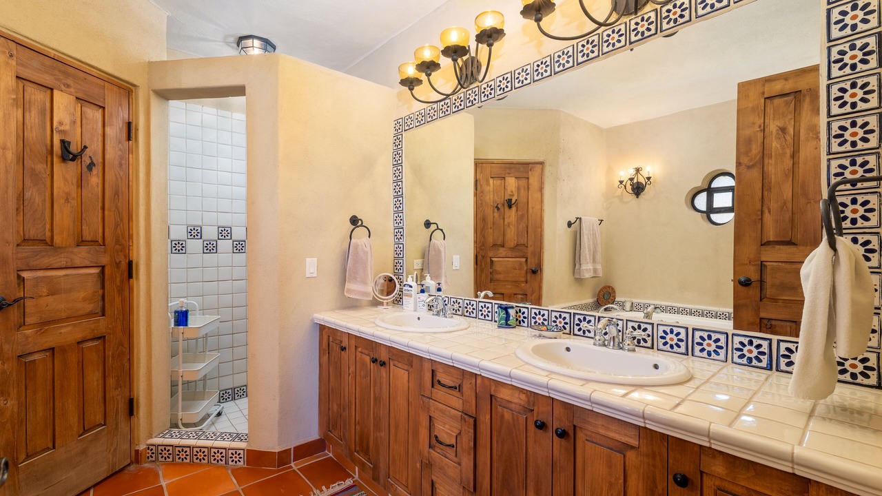 Photo of Bathroom in Nopolo