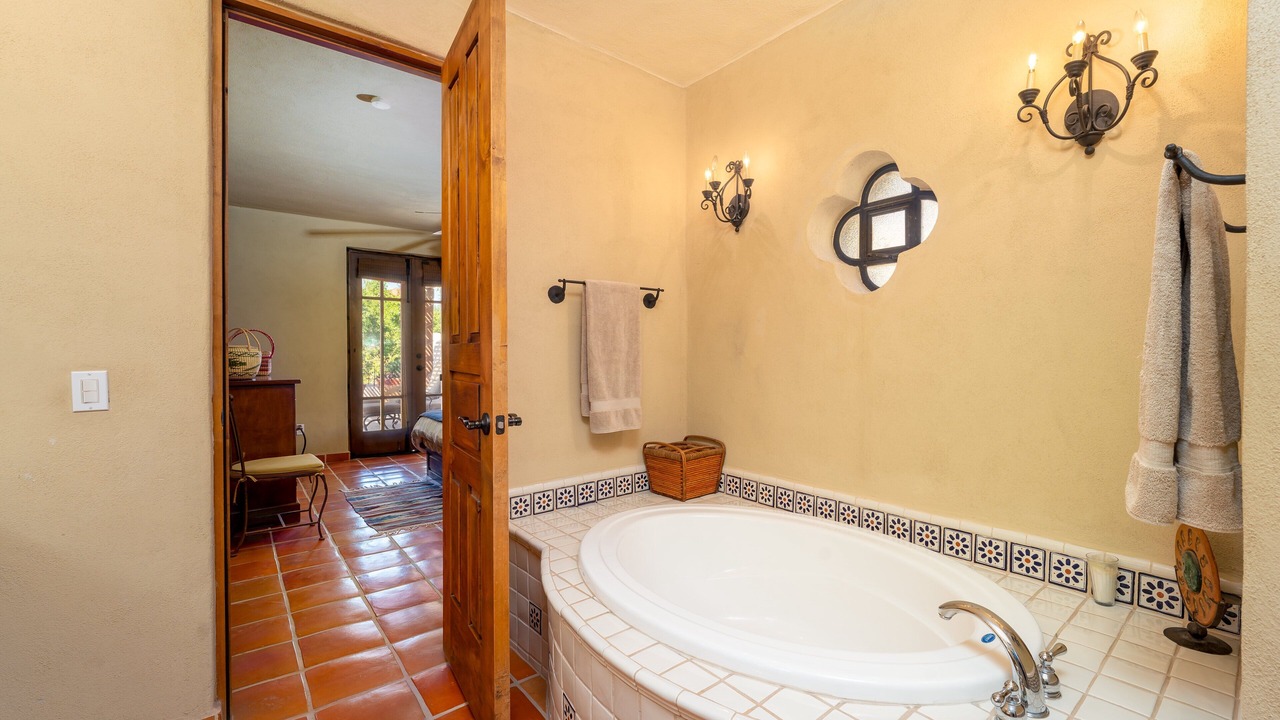 Photo of Bathroom in Nopolo
