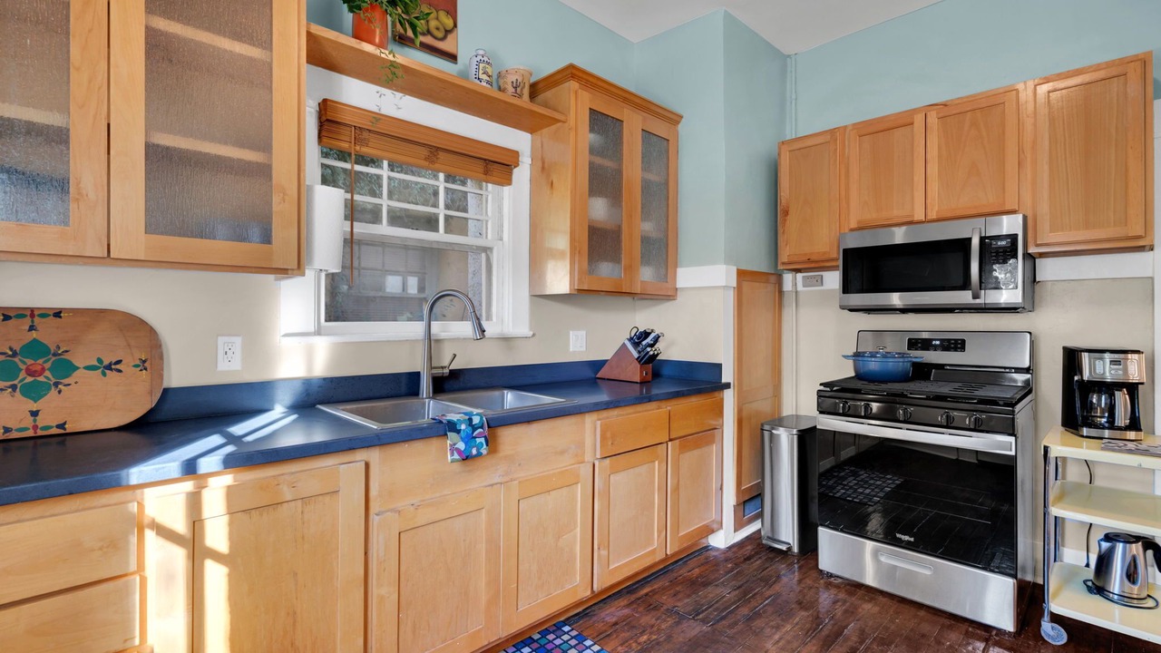 Photo of Kitchen in Iron Horse Historic District