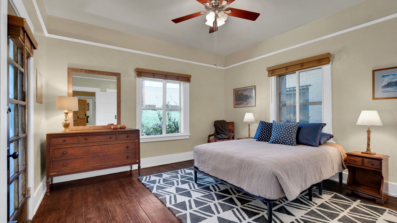 Photo of Bedroom in Iron Horse Historic District