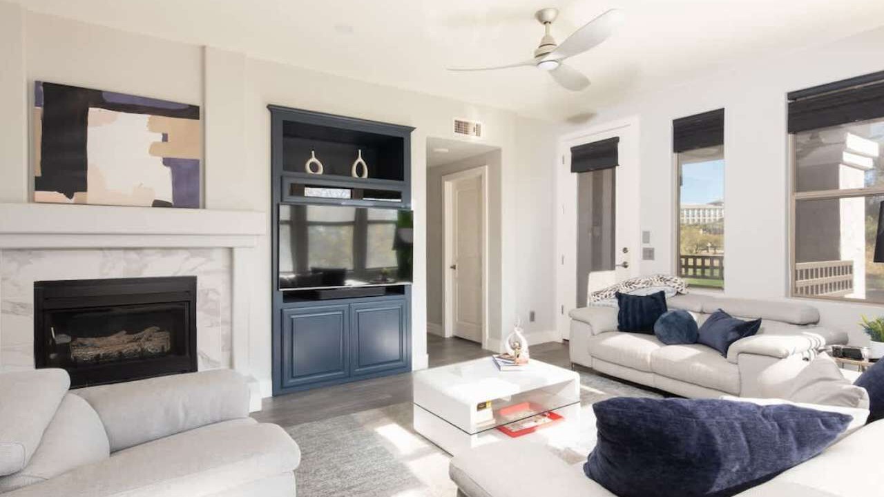 Photo of Livingroom in Kierland