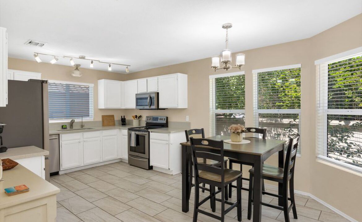 Photo of Kitchen in Bridlewood Ranch Estates