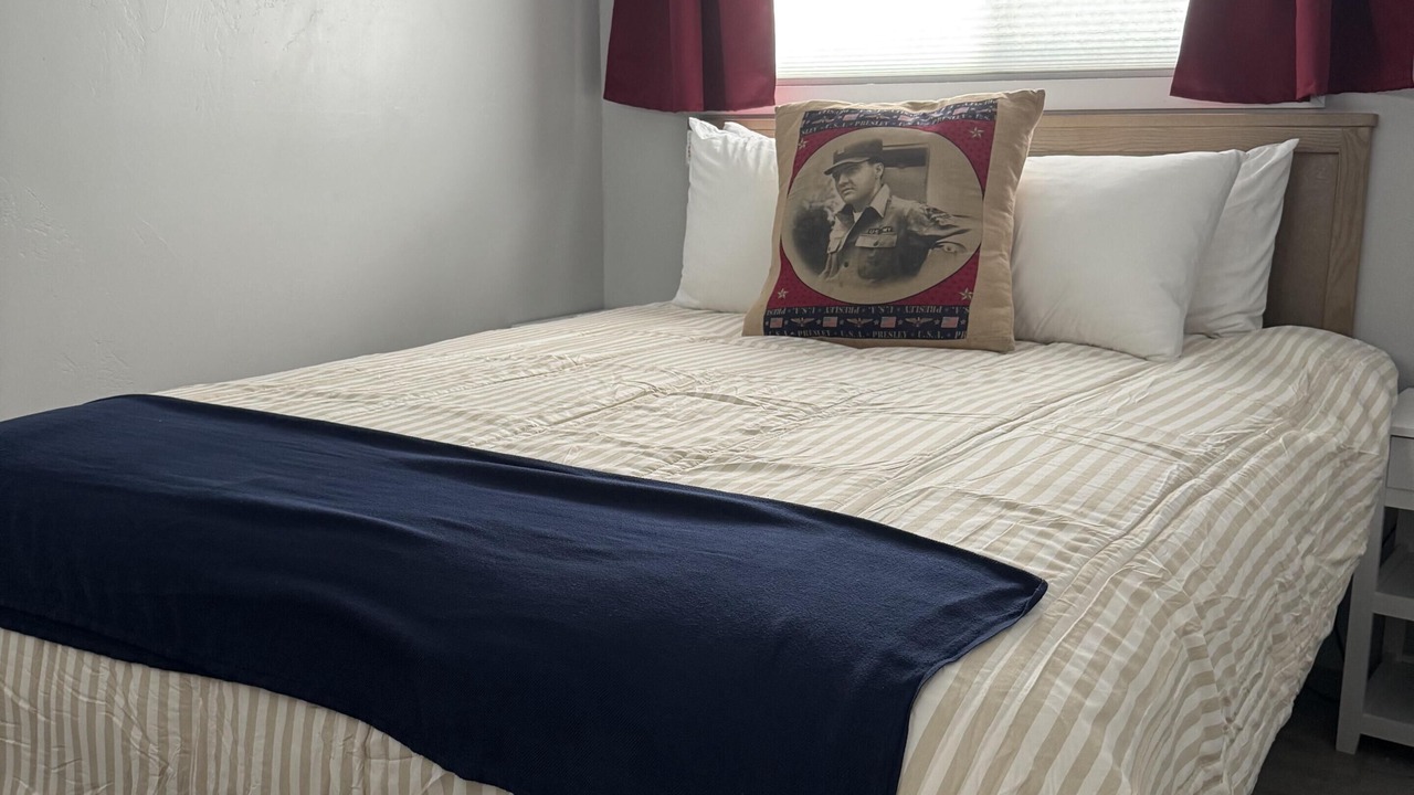 Photo of Bedroom in Parker Strip