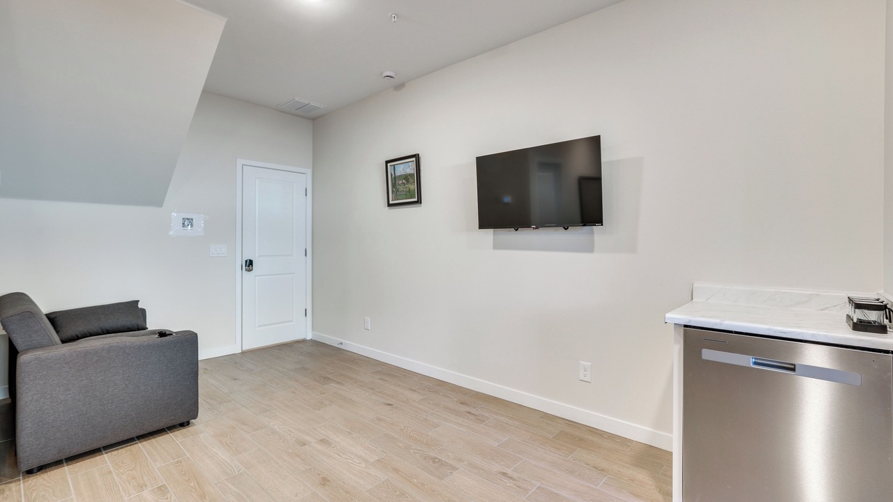 Photo of Livingroom in Desert View