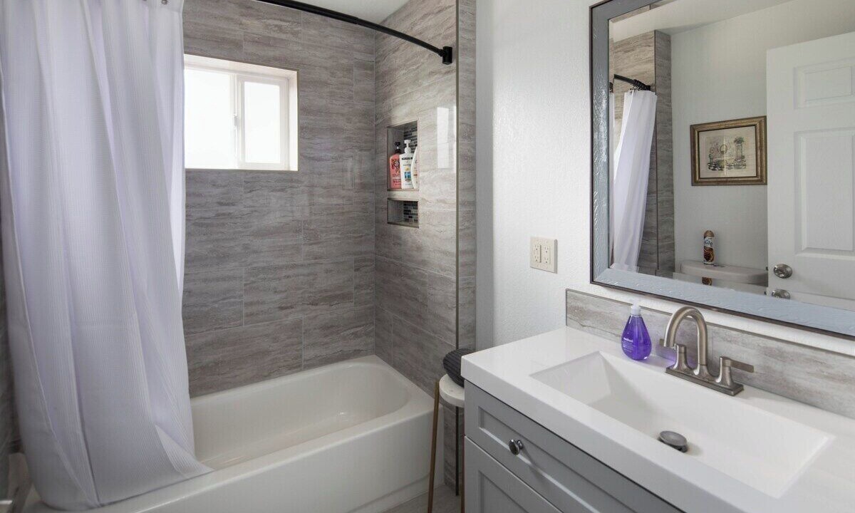 Photo of Bathroom in Cottonwood-Verde Village
