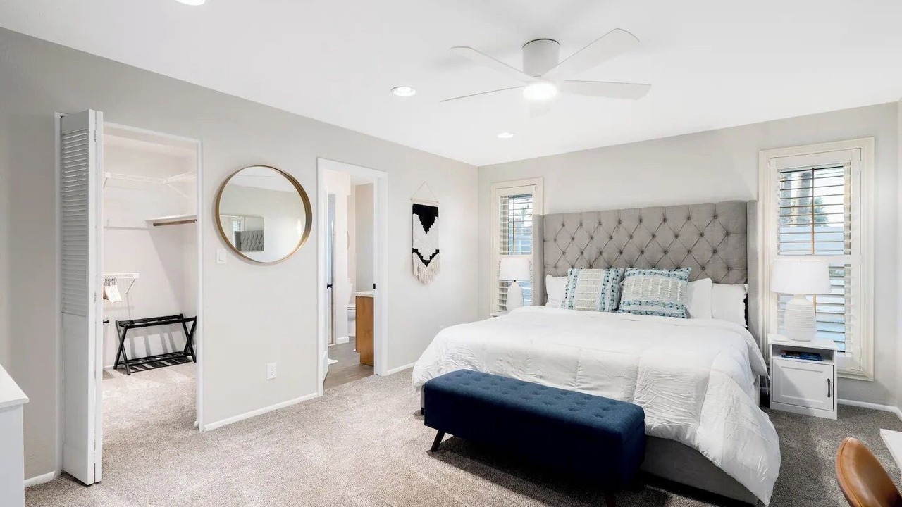 Photo of Bedroom in Paradise Valley Village