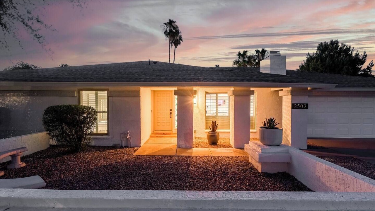 Photo of Outdoor in Paradise Valley Village