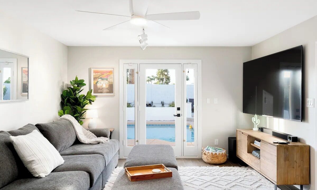 Photo of Livingroom in Paradise Valley Village
