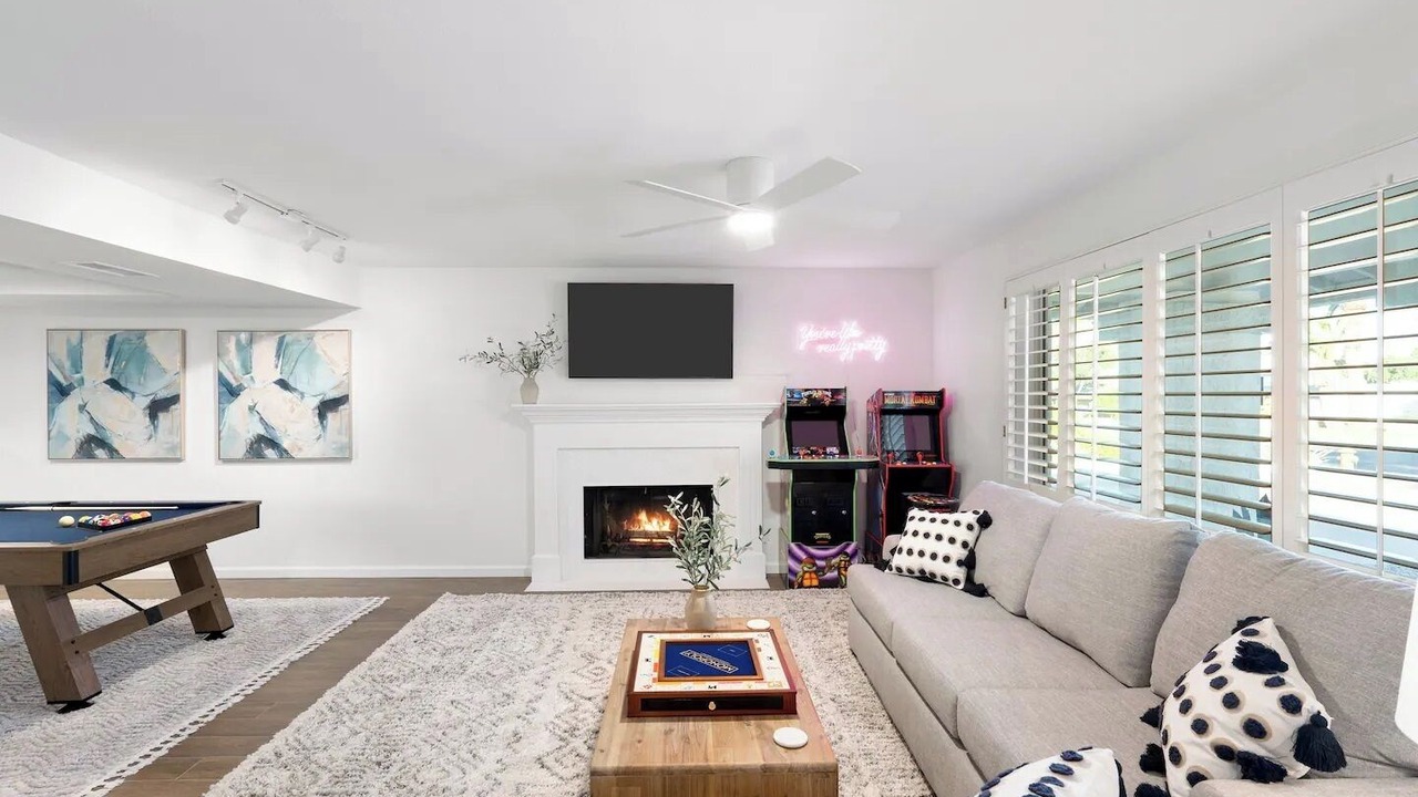 Photo of Livingroom in Paradise Valley Village