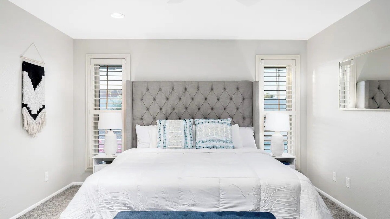 Photo of Bedroom in Paradise Valley Village