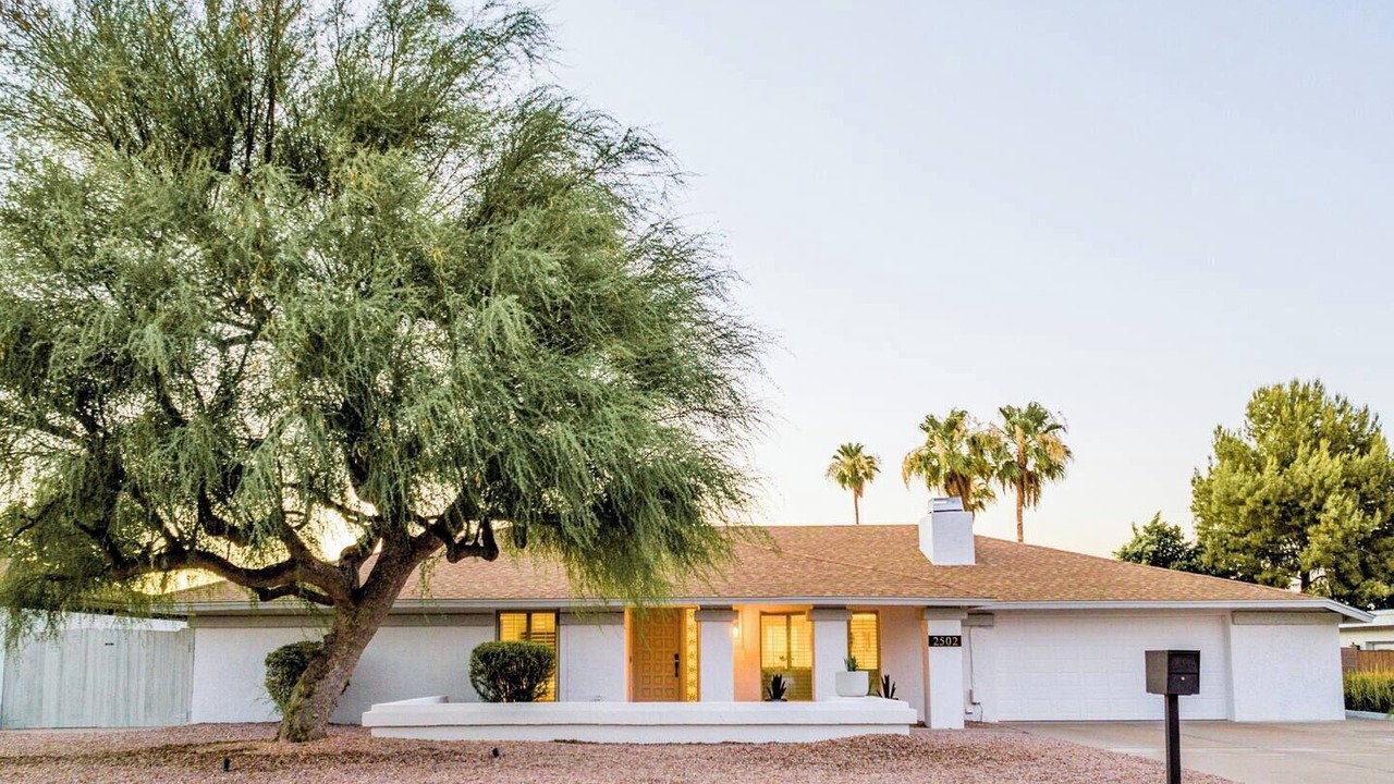 Photo of Outdoor in Paradise Valley Village