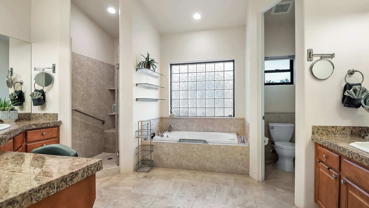 Photo of Bathroom in Pinnacle Peak