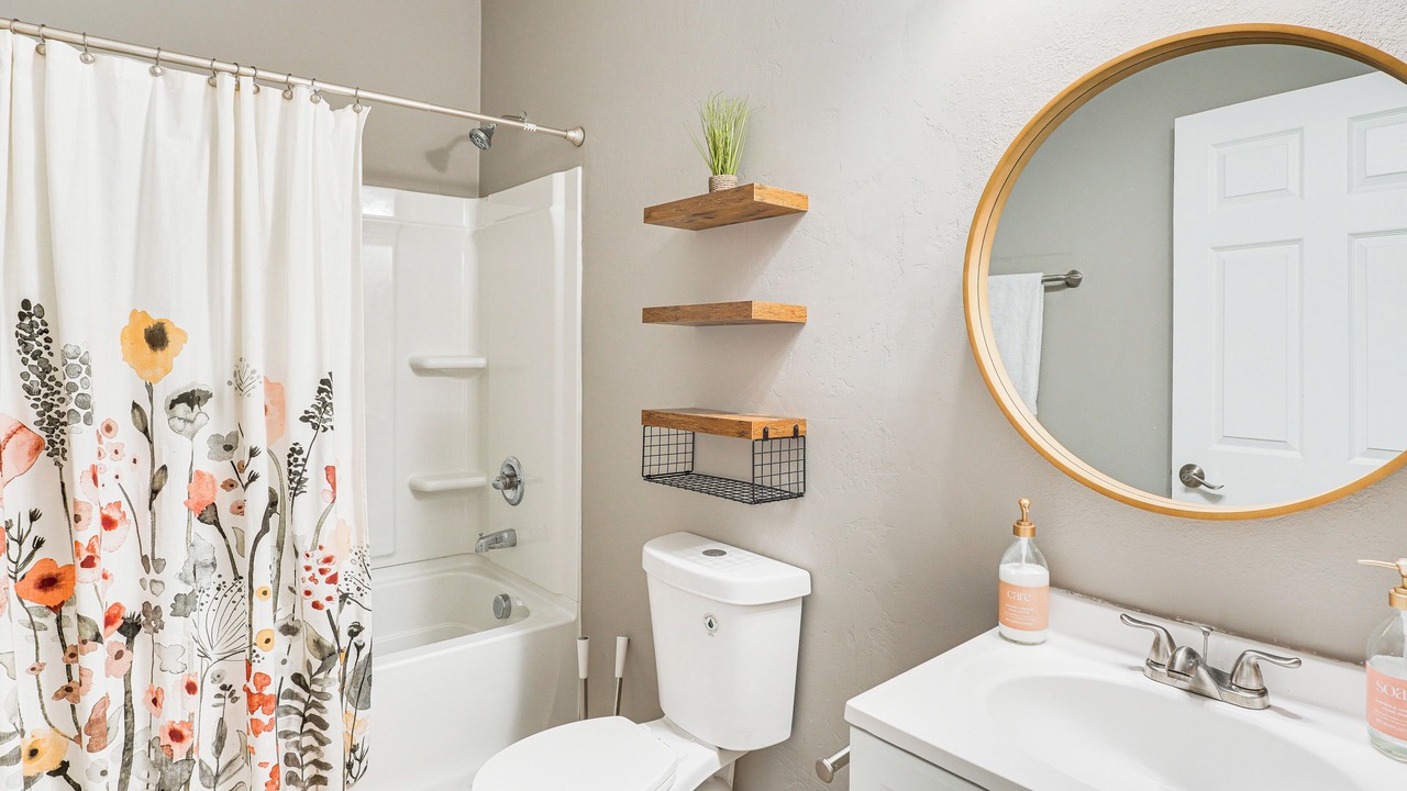 Photo of Bathroom in Flowing Well Neighborhood