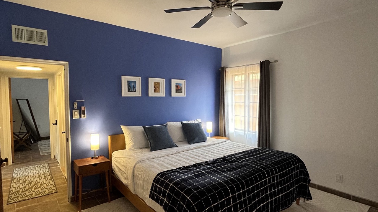 Photo of Bedroom in Jefferson Park