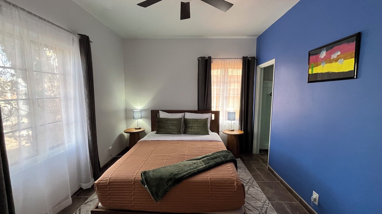 Photo of Bedroom in Jefferson Park