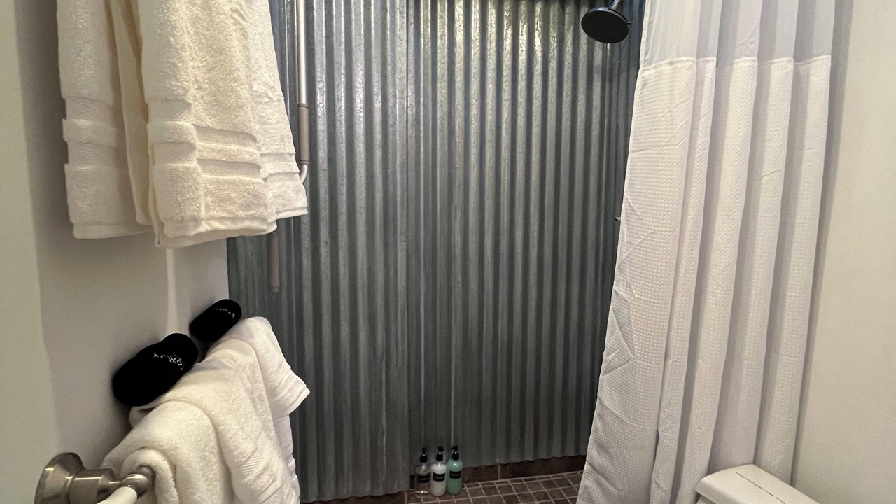 Photo of Bathroom in Jefferson Park