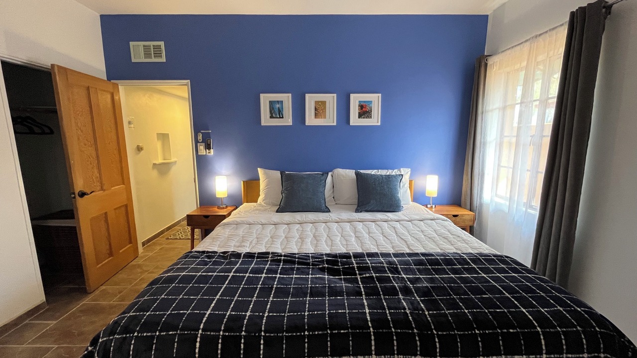 Photo of Bedroom in Jefferson Park