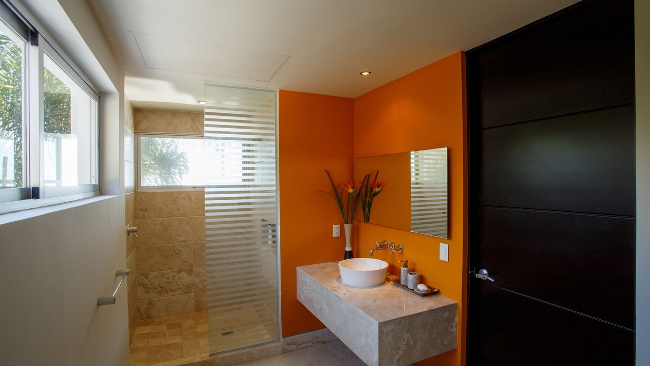 Photo of Bathroom in South Shore Hotel Area