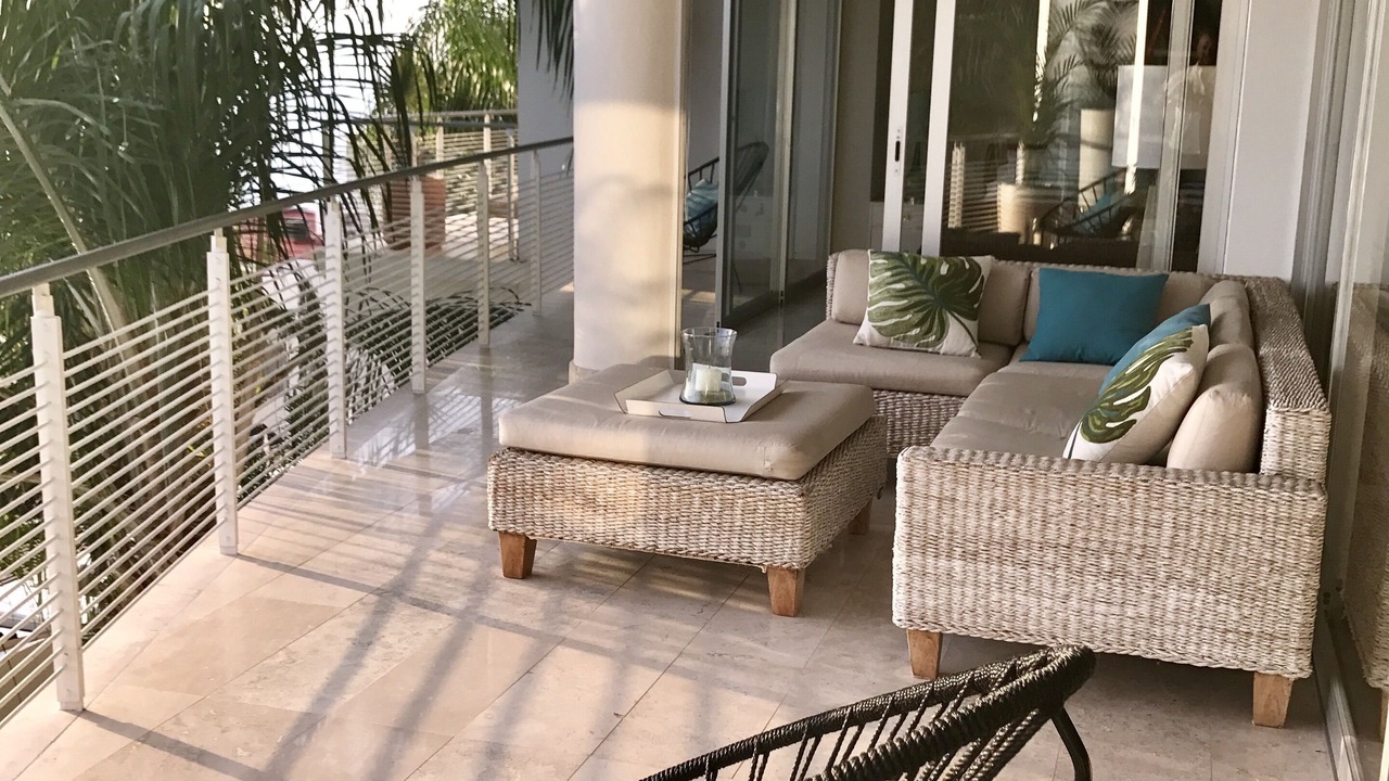 Photo of Patio Balcony in South Shore Hotel Area