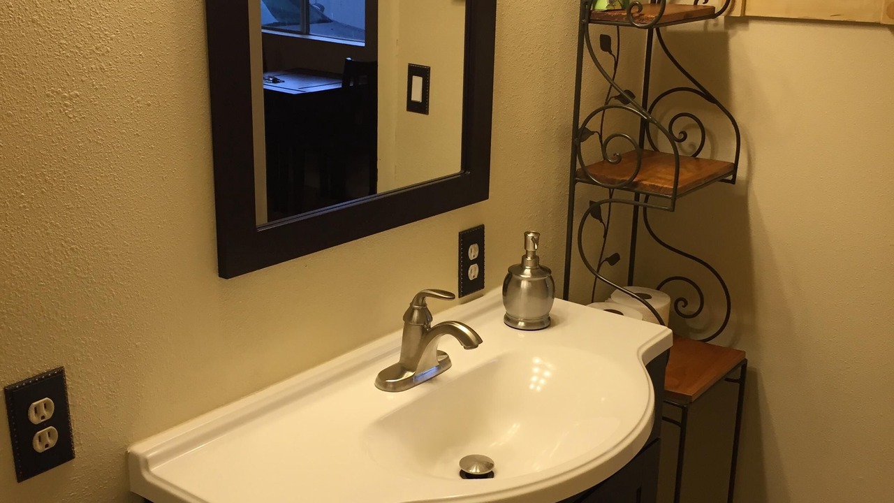 Photo of Bathroom in Cottonwood