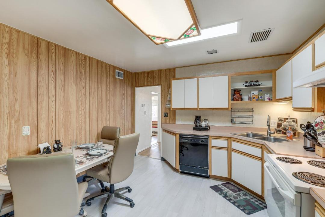 Photo of Kitchen in Williams