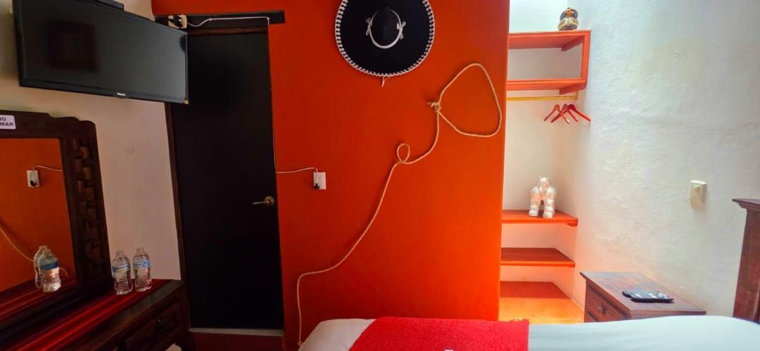 Photo of Bedroom in De Mexicanos