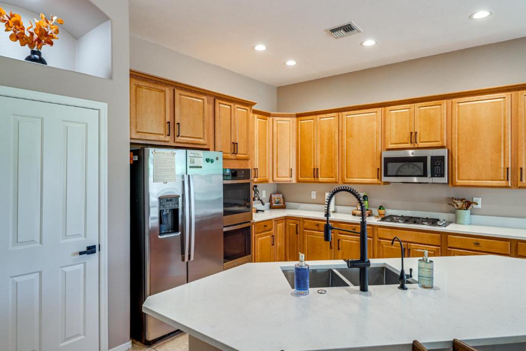 Photo of Kitchen in Continental Reserve