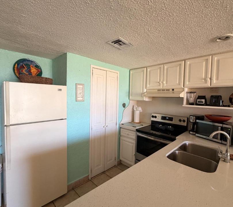 Photo of Kitchen in Sandy Beach