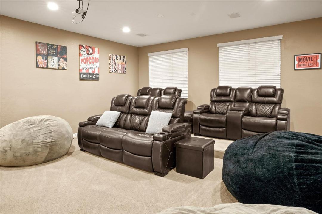 Photo of Livingroom in Rovey Farm Estates