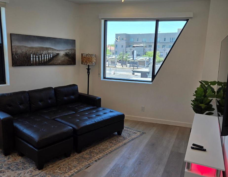 Photo of Livingroom in Evans Churchill