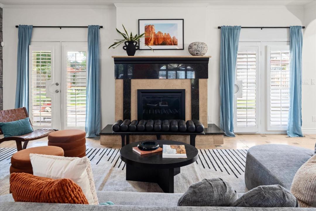 Photo of Livingroom in North Mountain