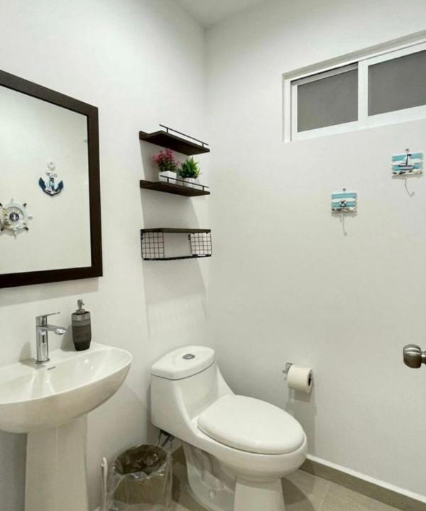 Photo of Bathroom in La Florida