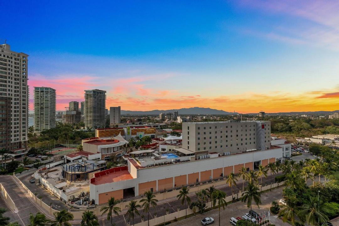 Photo of Buildings in South Hotel Zone