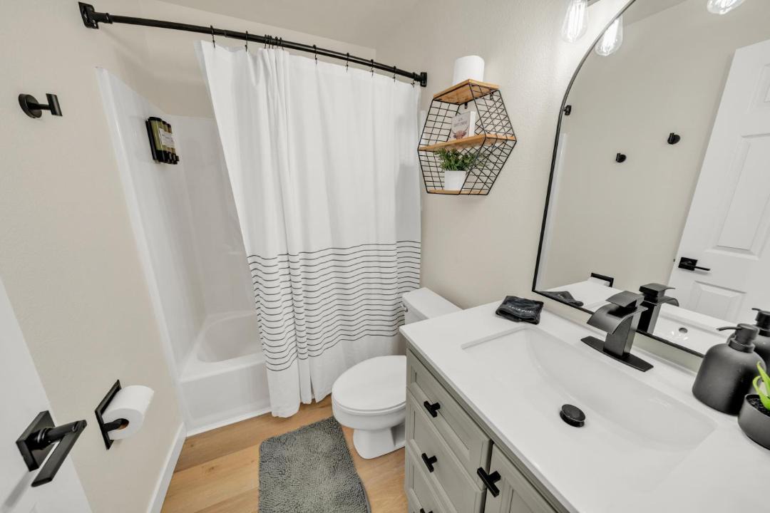 Photo of Bathroom in Oak Creek