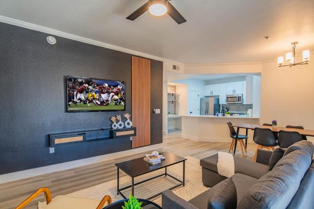 Photo of Livingroom in Glendale Sports and Entertainment District
