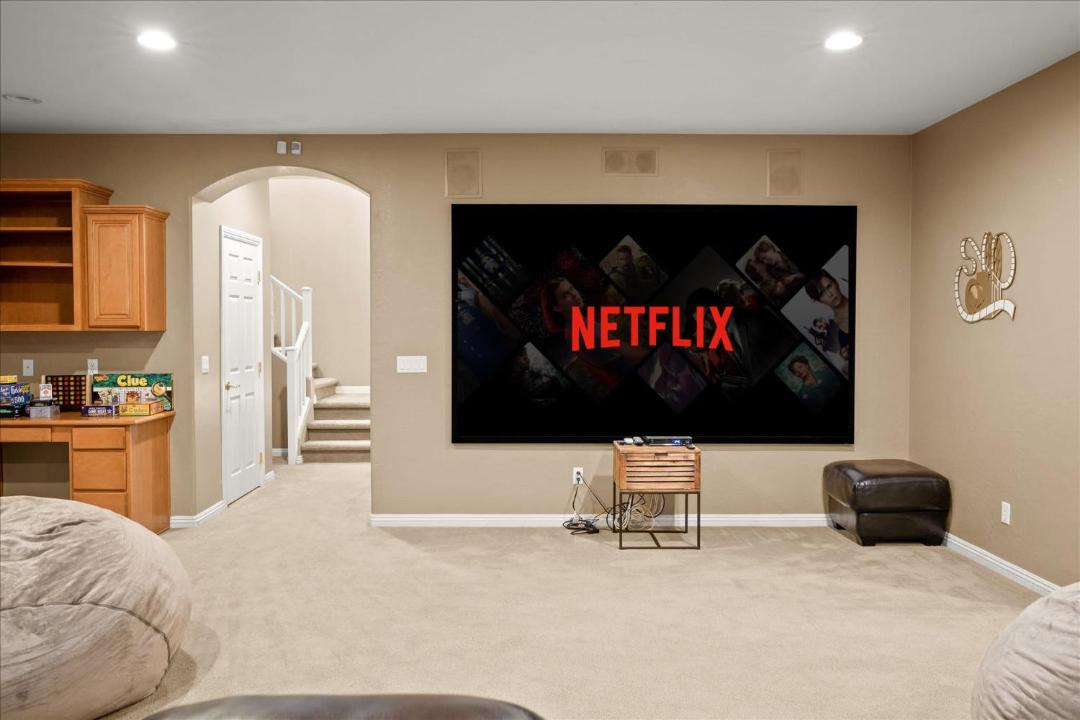 Photo of Livingroom in Rovey Farm Estates