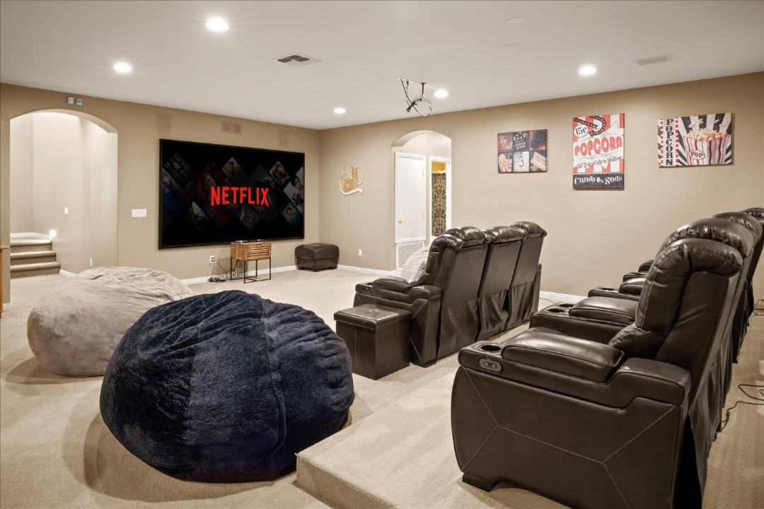 Photo of Livingroom in Rovey Farm Estates