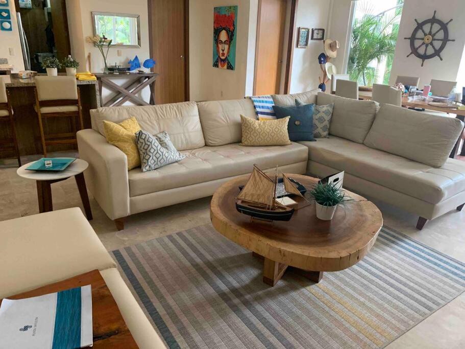 Photo of Livingroom in North End