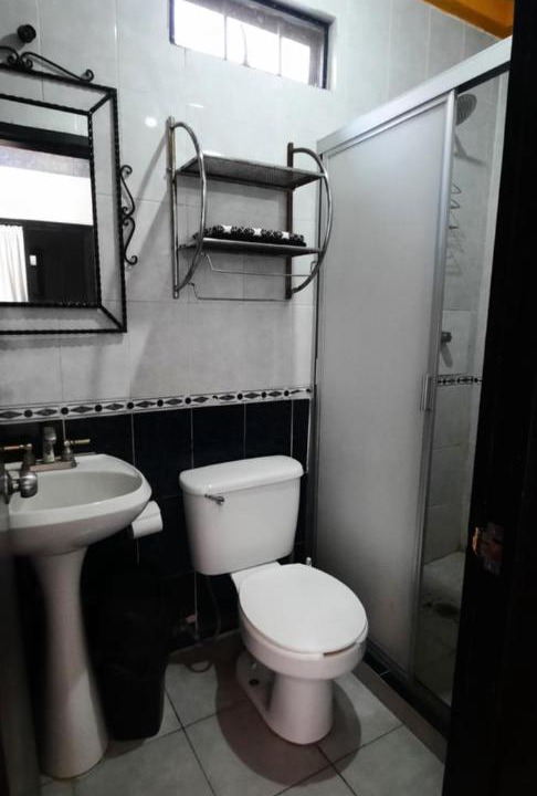 Photo of Bathroom in Leon
