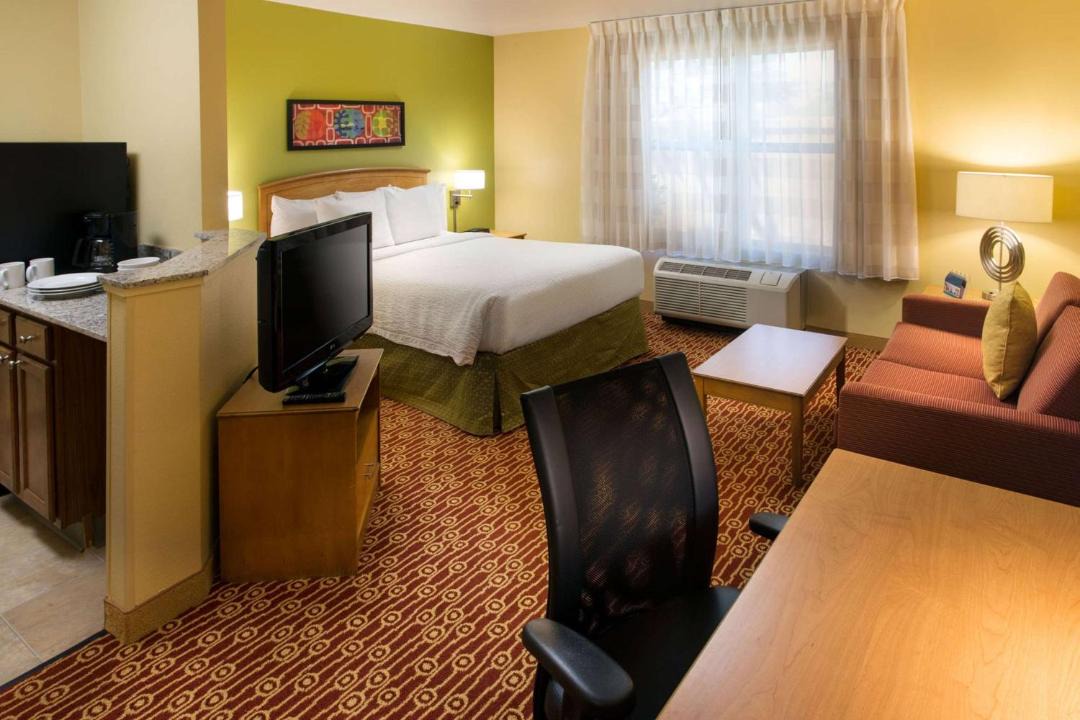 Photo of Bedroom in Shea Business Park