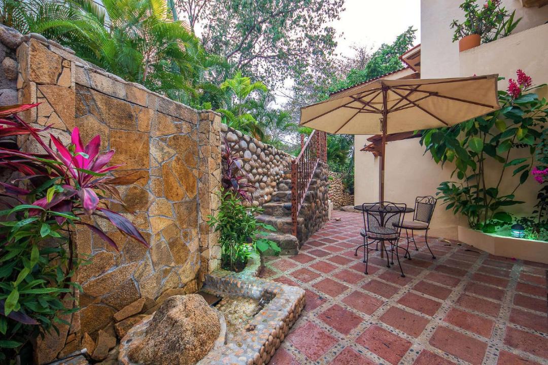 Photo of Patio Balcony in South Shore Hotel Area