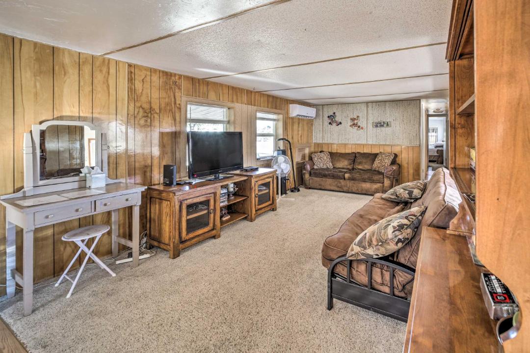 Photo of Livingroom in Roosevelt
